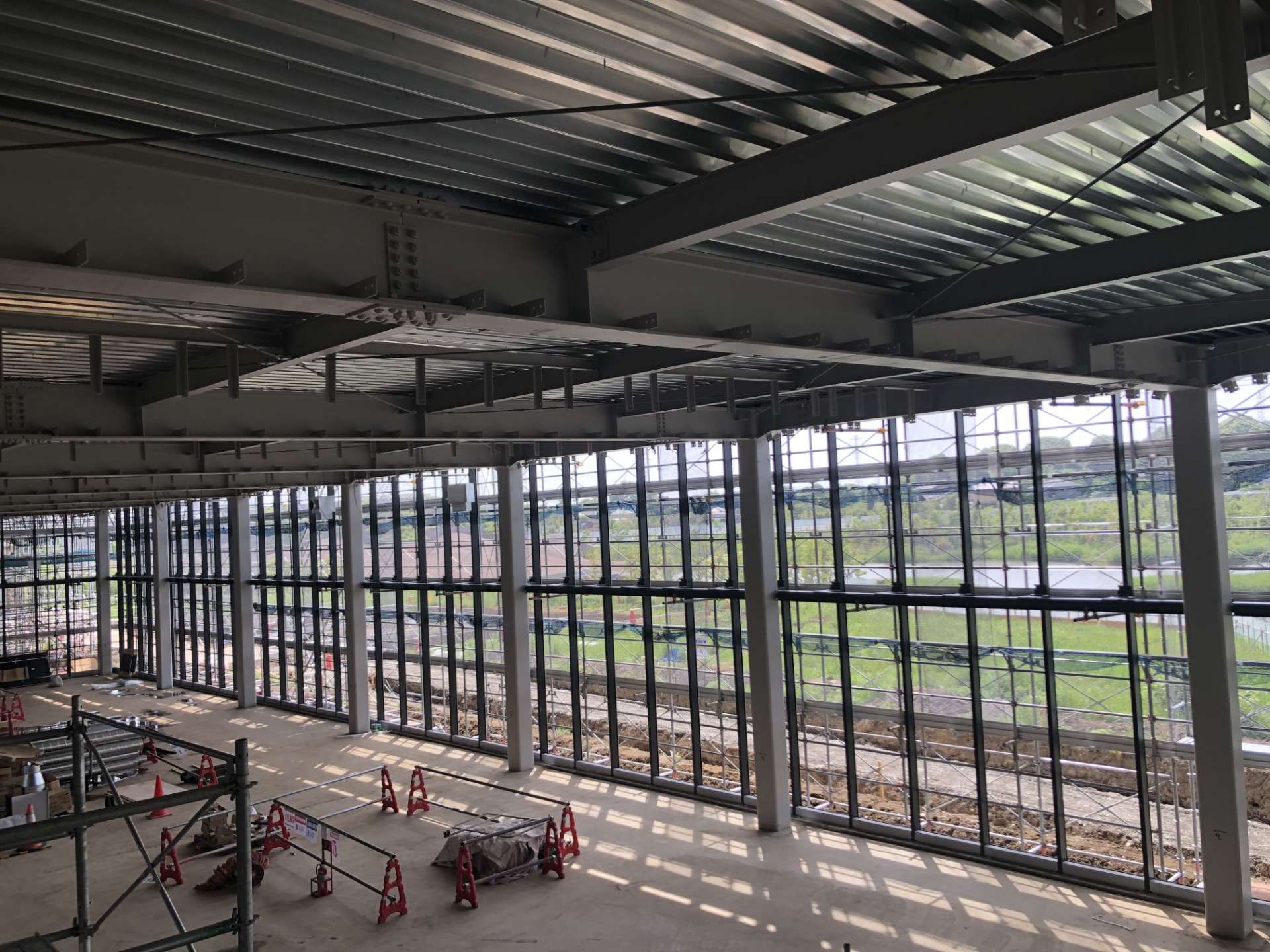 カーテンウォール